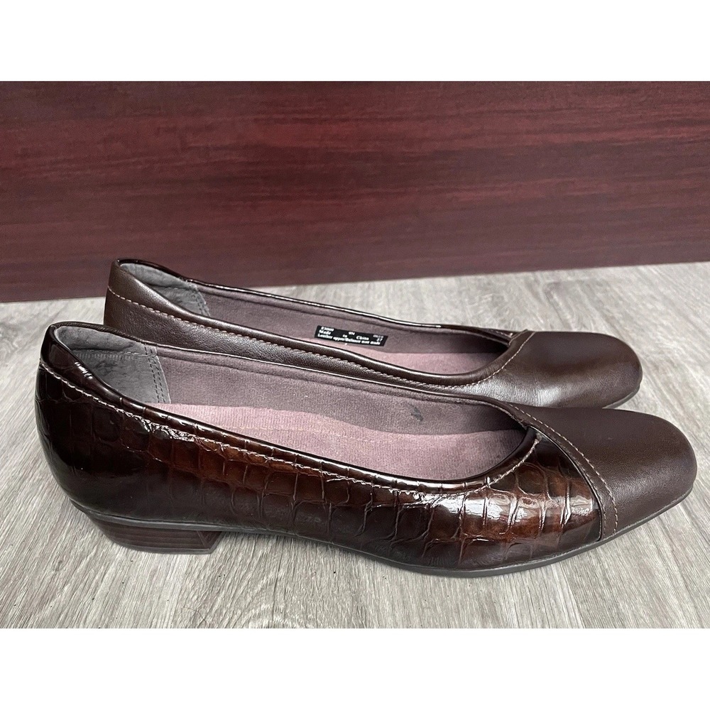 Clarks Everyday Women's Brown Croc embossed Shoes‎ Size 9N